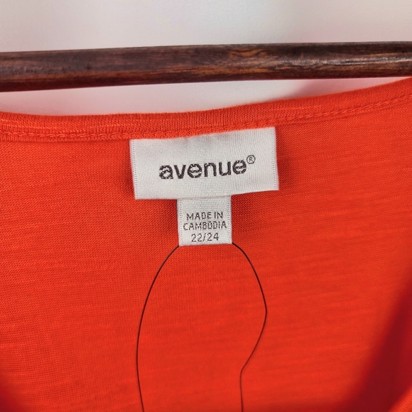 NWT - Avenue Bright Orange V-Neck Top – Plus Size 22/24 - Picture 7 of 12